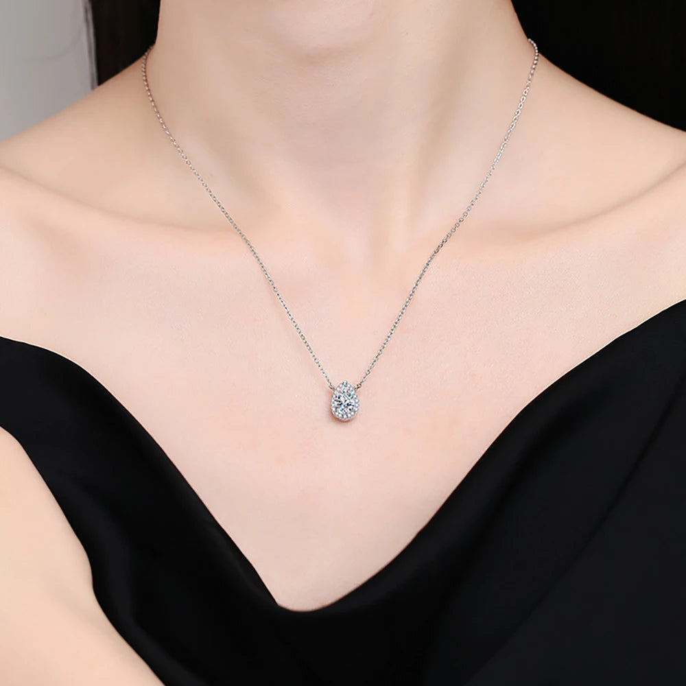 Pear-shaped Moissanite Pendant Necklace D Color 7*10mm 2 Carat Sterling Silver For Women