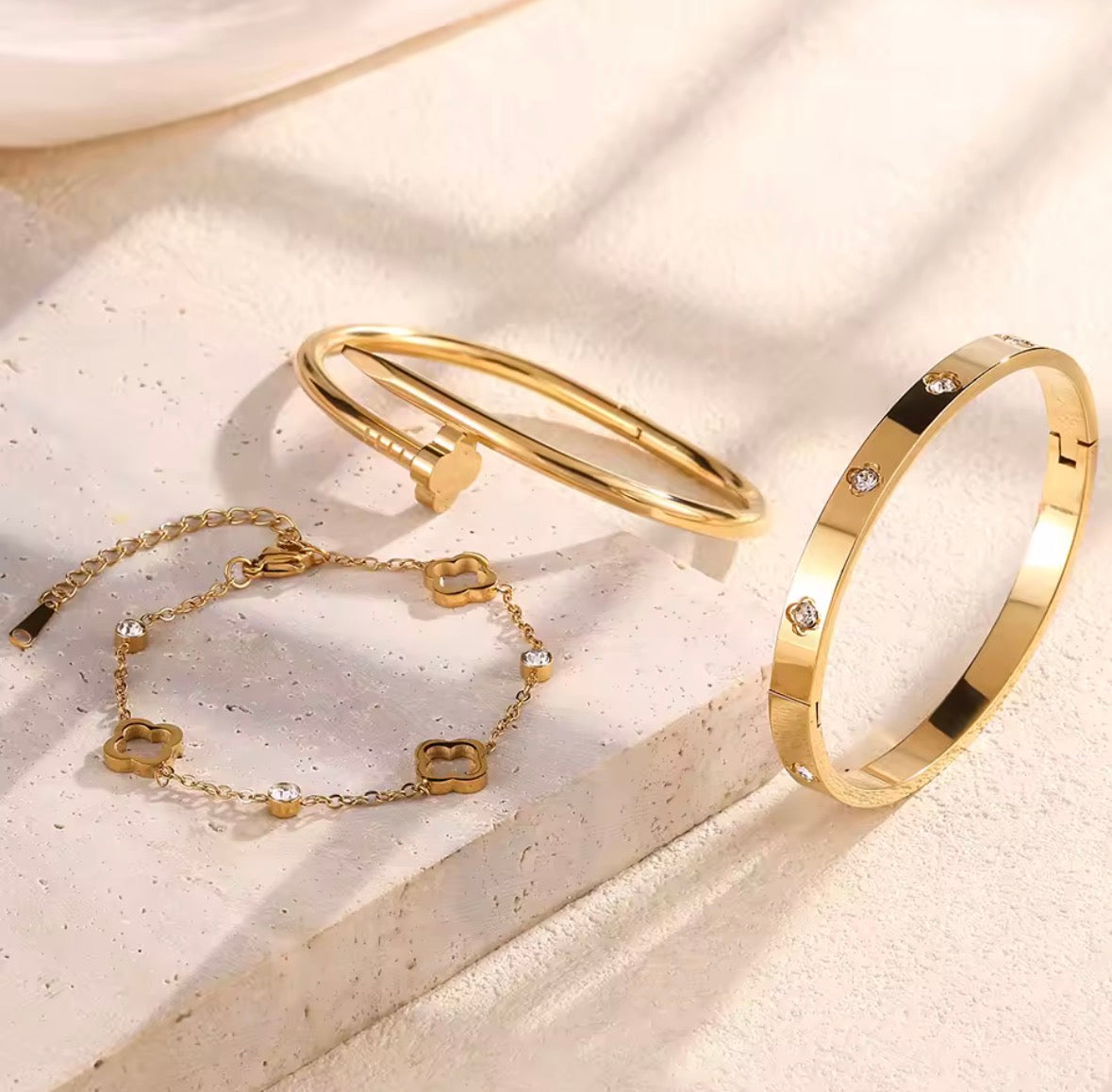 3Pcs Stainless Steel 18K Gold Plated Four-Leaf Flower Nails Stacked Bracelet Bangles