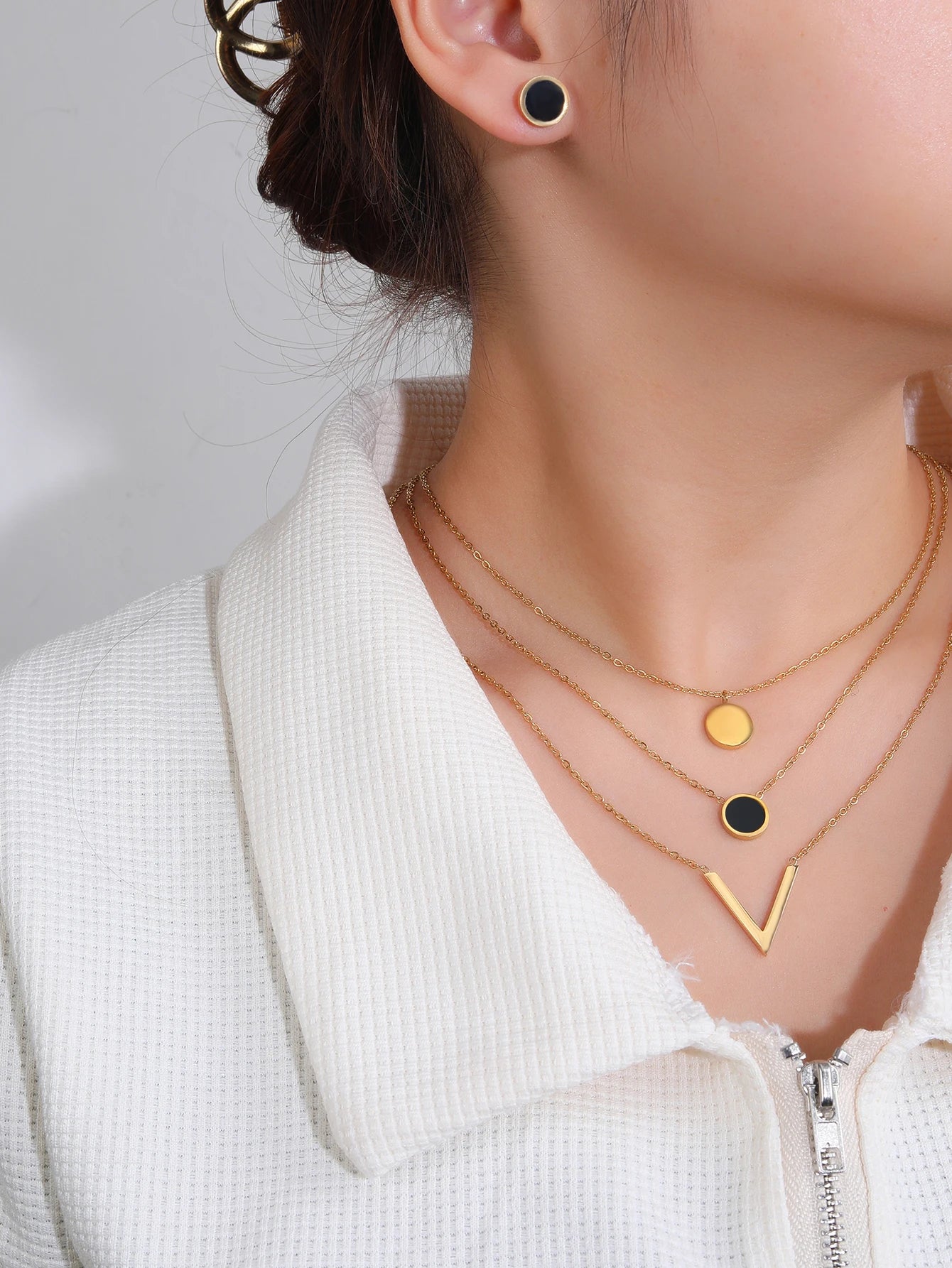 3 piece set 18K gold-plated stainless steel V-shaped shell necklace earrings