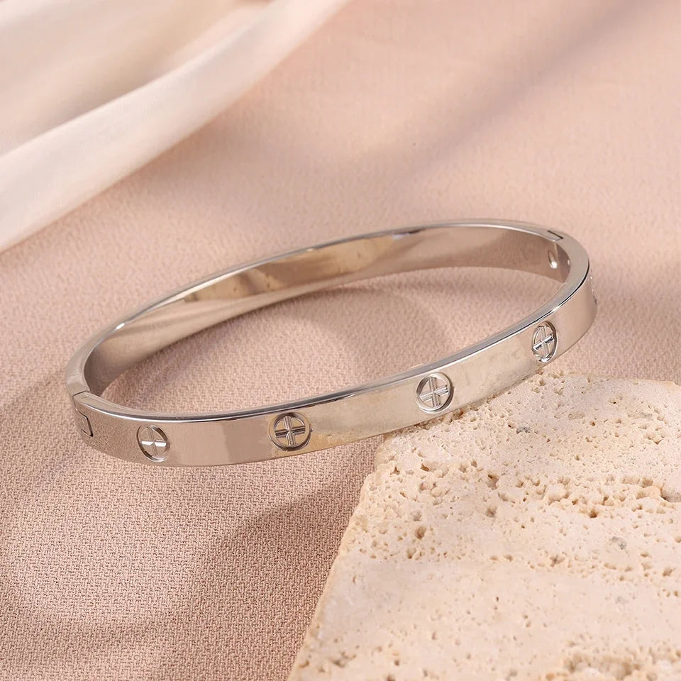 3Pcs/Sets Stainless Steel Clover Flower Cross Nail Bracelet for Women